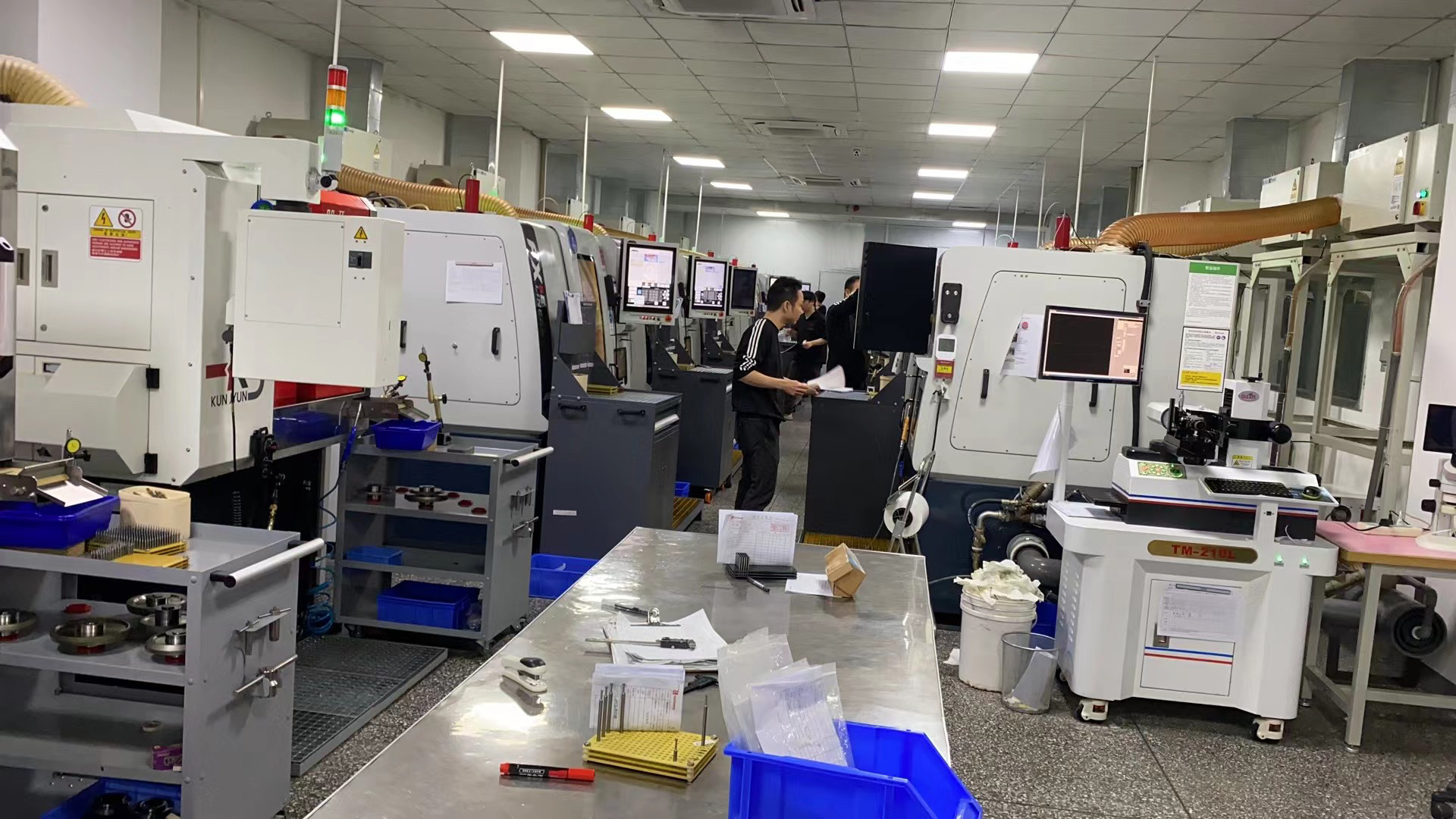 carbide end mill factory 1.jpg