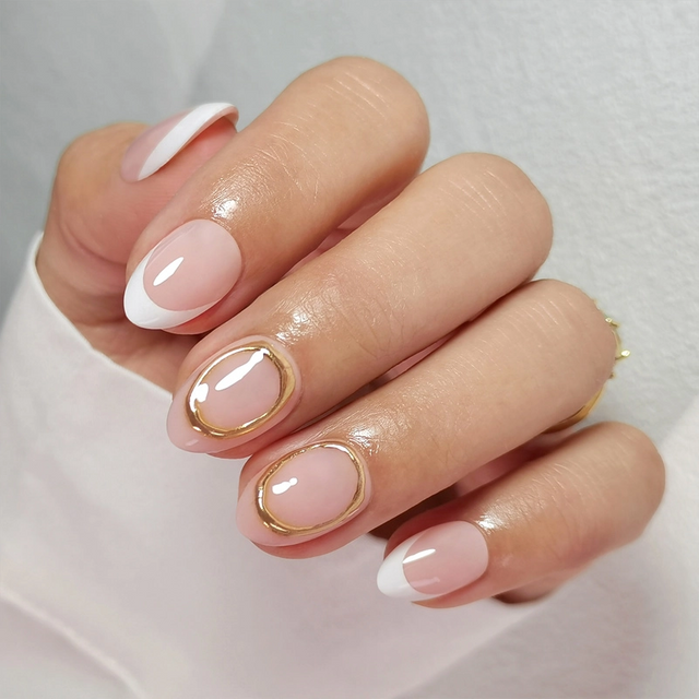  X Short Almond 3D Luxury White French Press On Nails 