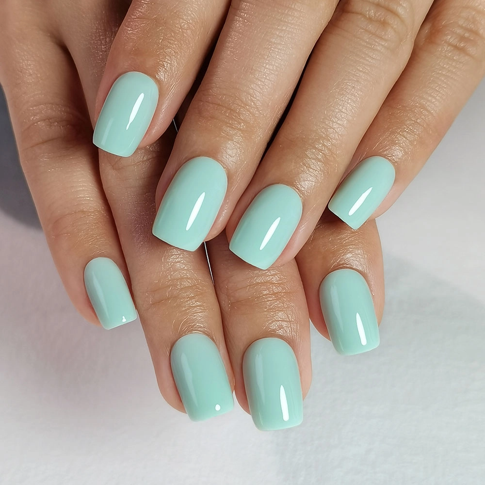 solid color mint green nails