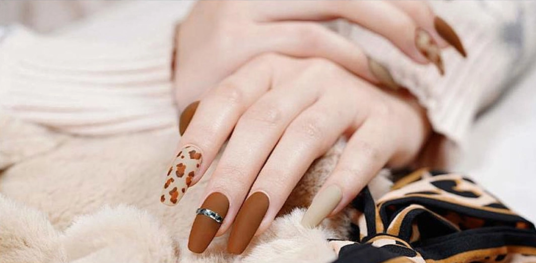 drak brown press on nails