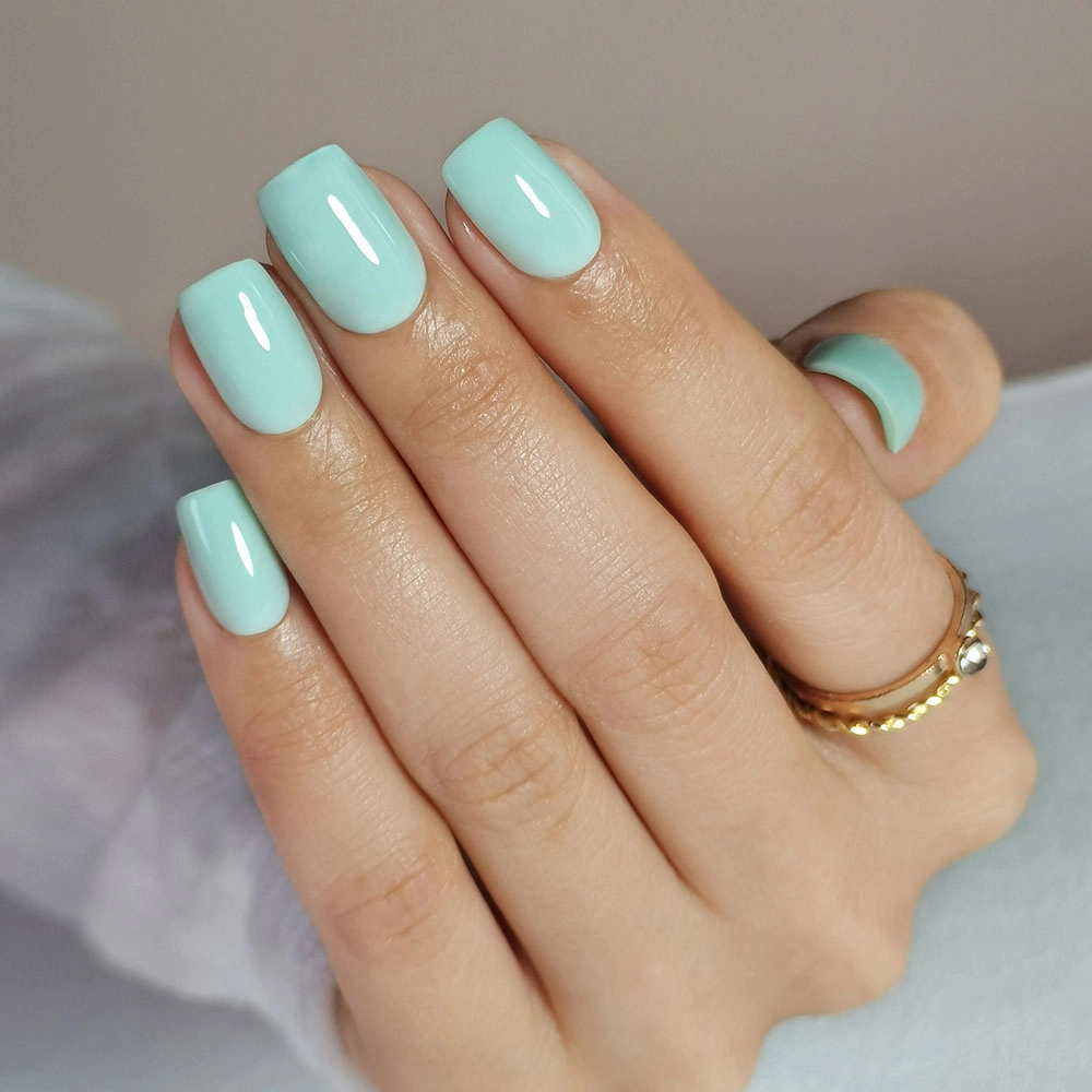 white flower square nails(1)
